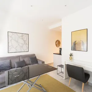 Lovely Renovated 45m2 In The Hearth Of Апартаменты